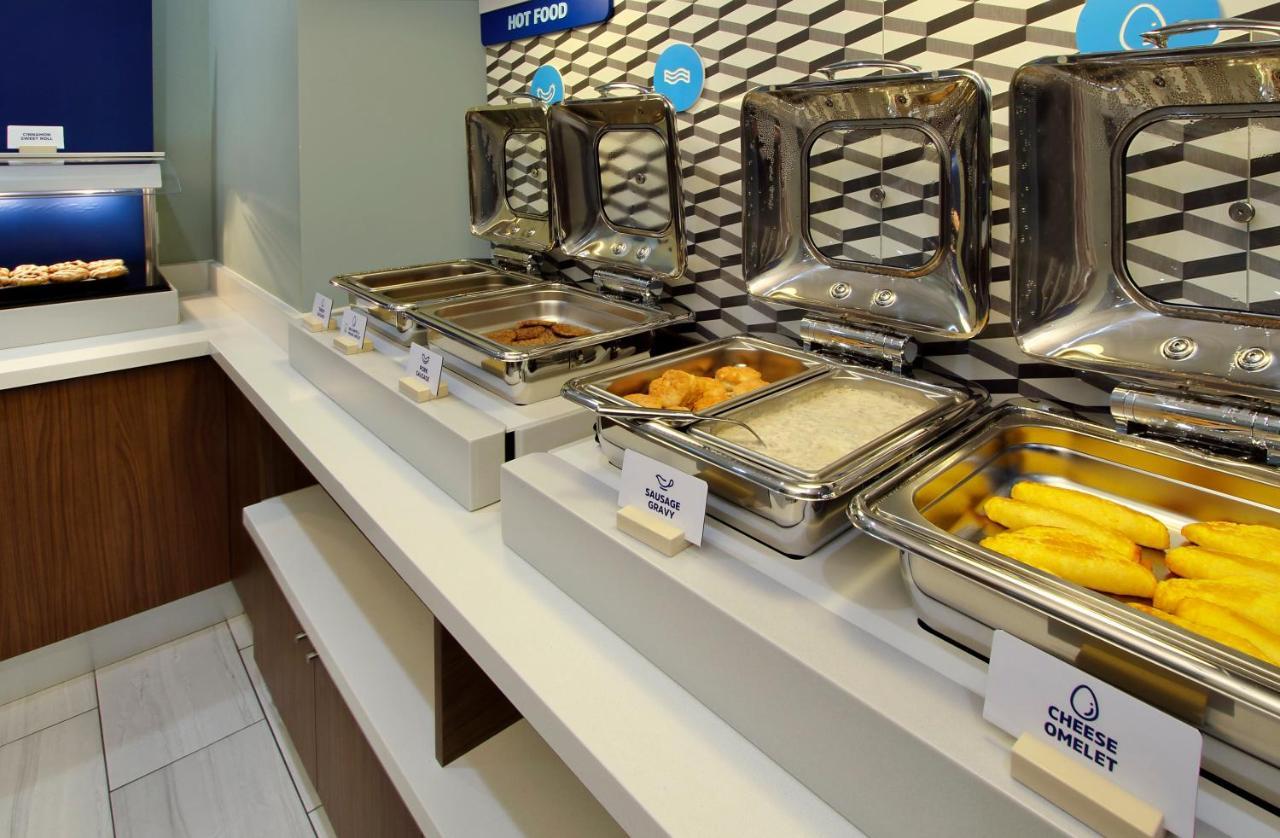 Holiday Express & - Market Center By Ihg Hotel 3*
